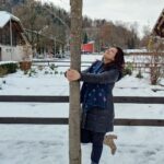Falguni Rajani Instagram - Sardi me icecream ka maza alag hi level ka hota hai 🥶☃️ #switzerland #schweiz #swiss #suisse #nature #zurich #travel #mountains #photography #myswitzerland #swissalps #z #love #inlovewithswitzerland #landscape #visitswitzerland #germany #naturephotography #geneva #rich #svizzera #bern #alps #iminlovewithswitzerland #europe #hiking #instagood #ig #france #bhfyp Aareschlucht
