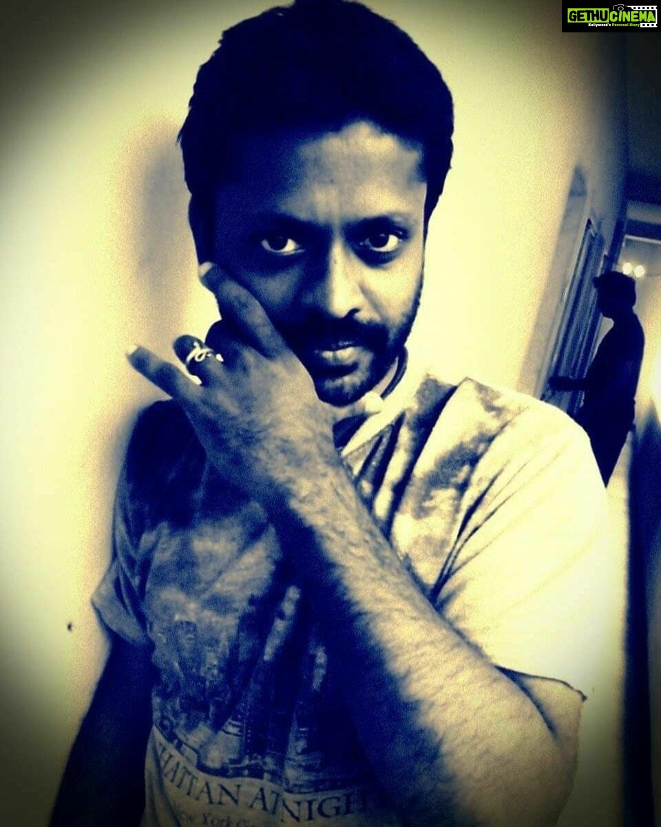 Fathima Babu Instagram - இன்று இரவு கிளப் ஹவுஸ் சிறுகதை நேரம் பகுதியில் 8.50 மணிக்கு சுஷில் குமார் அவர்களின் "சப்தாவர்ணம்" சிறுகதை இடம்பெறும் எழுத்தாளர் அவர்களும் கலந்து கொள்கிறார். https://www.clubhouse.com/join/-/K6N2IytW/MEg0KDZl