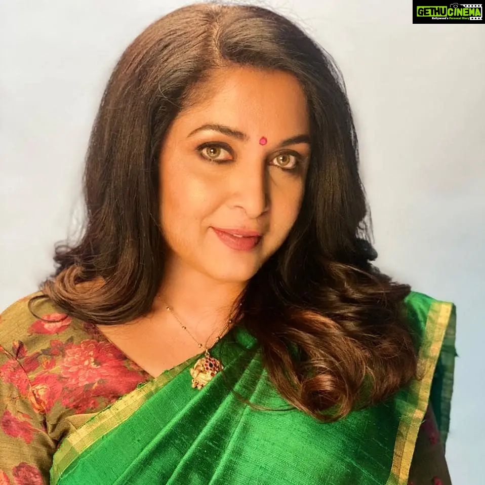 Fathima Babu Instagram - Host this weekend