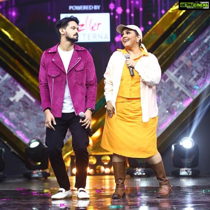 Fathima Babu Instagram - With actor Nakul Bye bye BB jodigal