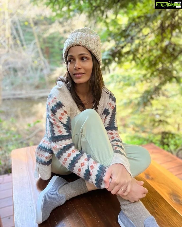 Freida Pinto Instagram - Big Sur called...I answered!