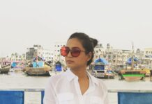 Gajala Instagram - I can’t change the direction of the wind, but i can adjust my sails to always reach my destination!! . . . . . . #gazala #gajala #gazala24 #whiteshirt #denim #gucci #workmode #instapic #instalikes #photooftheday #mood #sunshine #instagram #goodlife