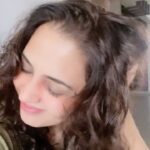 Gajala Instagram - The best feeling wen u look at him & hez already staring🥰❤️ . . #love #smiling #happypeople #lovelife #gajala #gazala #reelsinstagram #reelitfeelit #reelit