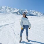 Gajala Instagram - La Romantica❄️.... Gulmarg Kashmir is the place ... !! @jktourismofficial #gazala#gajala#telugu #gulmarg #kashmir #romantic#snow #gondola #white 📸 @sharadkelkar @muskaannpunjabi Gulmarg, Kashmir