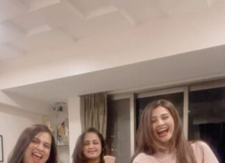 Gajala Instagram - Together again…..😍😻🥰 . . @dj_aashikaa @shahdaisy . . . . . . . . #trendingreels #trending #reelitfeelit #reelkarofeelkaro #daisyshah #gajala #djaashikaa #reelsinstagram #reelvideo #instagram #instadaily #instapic #friendship #fun #love #peace #happyfaces #smiling #dance #trendingnow #trendy