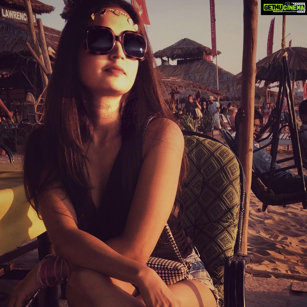 Gajala Instagram - Any News from Goa?? #gazala#gajala#goa#goabeach#sunshine #telugugirl #teluguactress #gajala#gazala#teluguactress#telugu #explore #explorepage #trendyfashion #worthit #travel #traveltheworld #best Goa Beach