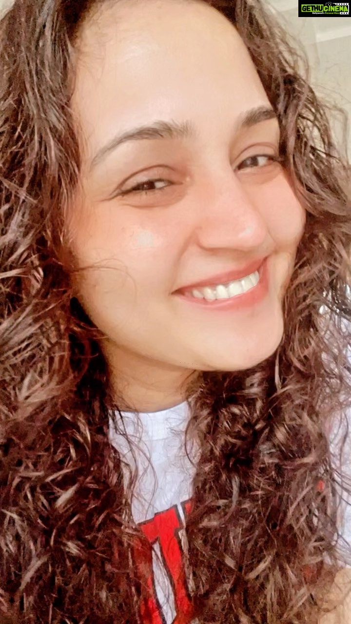 Gajala Instagram - Phir yeh mat keh dena,PYAAR HOGAYA HAI😻😉❤️ . . . . . . . #gazala #gajala #actress #reelitfeelit #reelsinstagram #reelsviral #reelkarofeelkaro #instagram #instadaily #instapic #teriaakhomedikhtajopyarmuje #glowup #smiles #happyme #curlyhair #eyes #lifeisgood
