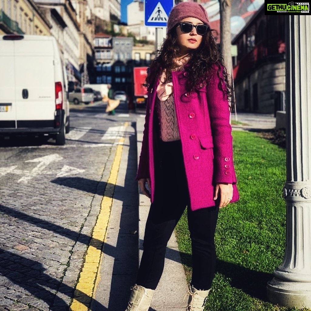 Gajala Instagram - I want to hear that love story once again..... I will be back Porto❤️ 📸 @sharadkelkar #porti#portoportugal #portugal #red#gajala#gazala#teluguactress#telugu #explore #explorepage #trendyfashion #worthit #travel #traveltheworld #best Porto, Portugal