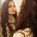 Gajala Instagram - “Don’t take mirrors too seriously..your true reflection is in your Heart” 📸 @iamkaranp 😘😘 Thank you @rubinadilaik for this lovely outfit❤️😘 #mirror #selflove #gajala #gazala #naturalcurls #pout #pinklips #reflection #jusforme