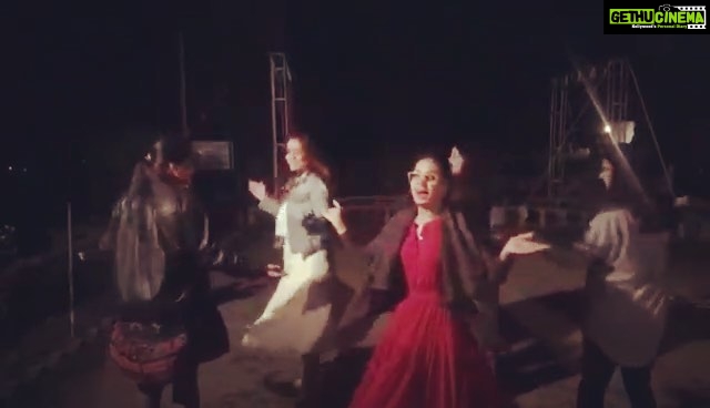 Gajala Instagram - Happy International Dance Day ππ½ #crazyfriends #danceteacher #gajala #gazala π@faisalmiyaphotuwale @sharadkelkar @keertikelkar @huseinkk @tintin3012 @rubinadilaik @ashukla09 @manojpunjabi100 @iamnehap @meghnachitalia @rahuollohani @iammuskaanp @iammuskaanp Shimla