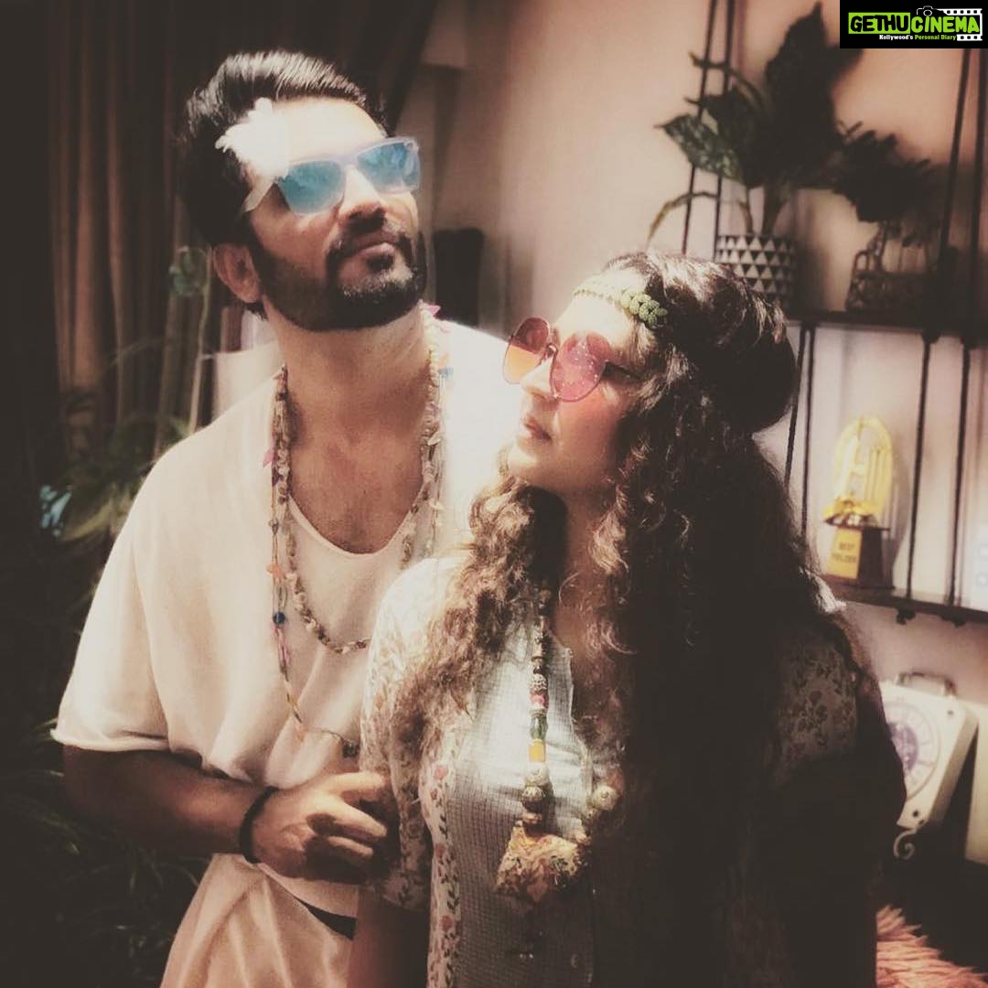Gajala Instagram - Party never stops Wen u are with @sharadkelkar ๐๐ ๐ธ @faisal_miya__photuwale๐ #Repost @sharadkelkar with @get_repost ใปใปใป About last nite ๐บ๐ฝ๐บ๐ฝ #tintinsbirthday @gazala24 @tintin3012 #bohemian #accessories #partymode