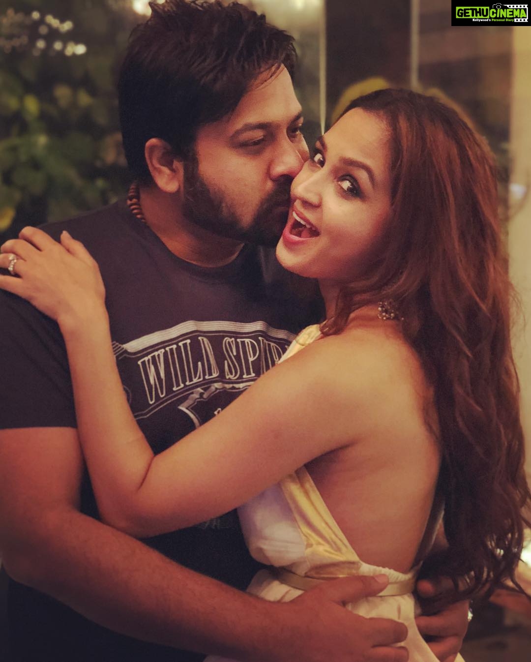Gajala Instagram - US❤️ “ I Am Yours No Refunds 😍 HAPPY ANNIVERSARY HUBBY😘❤️ @faisal_miya__photuwale 🤗 #happyanniversary #3yearsofmarriage #gajala #gazala #lifeisblessed #hubbylove #love