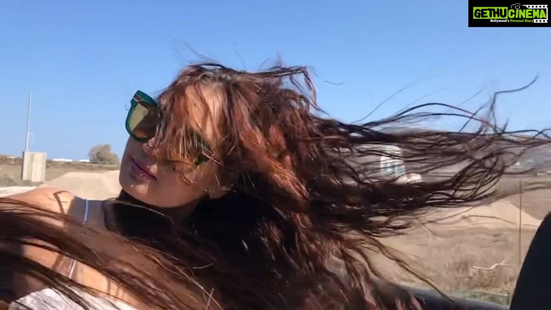 Gajala Instagram - #thoughts can be entertaining when we learn to simply #witness them 😍 #indulgence then, its never a accident, its a choice😊 ❤️❤️❤️ @faisal_miya__photuwale 🎥Thank you @sharadkelkar😘 #thatfeeling #peace #greece #europe #whitemyfavoritecolor #salonayesha #hair #guccishades #gucci #gajala #gazala #livelifetothefullest#favsong Oía Santorini, Greece