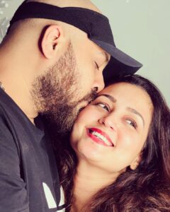 Gajala Instagram - Wishing u all PEACE , LOVE & HAPPINESS 😍 #2022 lets live it well😊 @faisal_miya__photuwale 😘 . . . . . . #gazala #gajala #faisalgazala ##2022 #newyears #newbeginning #instapic #instagram #instalikes