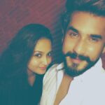 Gajala Instagram - Working with friends is always fun!! @suyyashrai you are outstanding as an actor!! My team Still can't get over with #beparwaahiyan 😜👏🏻❤️ @thebucketlistfilms @photuwalas #music #musicvideo#kool #srrocks