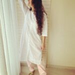 Gajala Instagram - Bcoz its Friday……………..🥰💖 . . . Outfit by: @aarushi.jajodia 😘 Jewel (gold bracelet) : @sanjaysahijwani @sanishjewels 😍 . . . . . . . #white #friday #myday #gajala #gazala #simple #instapic #instadaily #instagram #instafashion #indianwear #curlyhair #gold