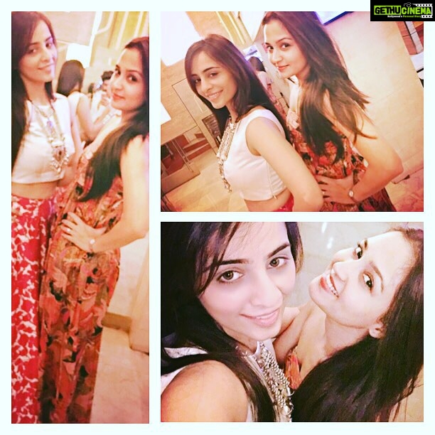 Gajala Instagram - Life is beautiful & so are u tini mini๐๐