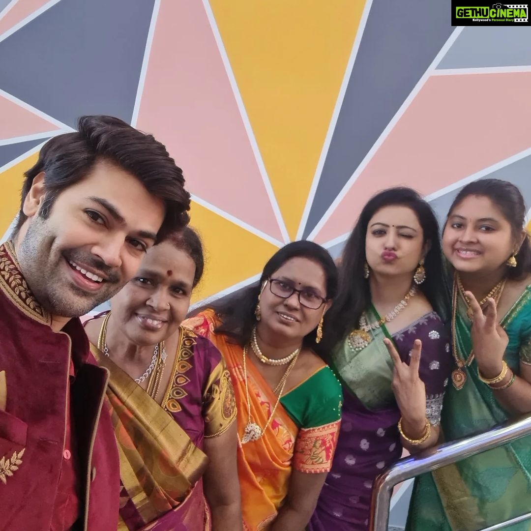Ganesh Venkatraman Instagram - அனைவருக்கும் இனிய பொங்கல் நல்வாழ்த்துக்கள் 🙏🏼🙏🏼🙏🏼 ellarum pongal nalla kondadureengallaanu chumma etti paathen 😁!!  Just recovered from COVID... its spreading very fast this time so please stay home, stay safe and have a lovely PONGAL 🌾🌾 #stayhome #StaySafe #happypongal