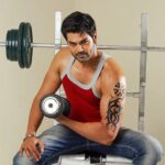 Ganesh Venkatraman Instagram - PERSISTENCE * விடா முயற்சி * निरंतर प्रयास A Muscle that each one of us must and can grow by daily consistent practise  👊👊 Whatever it is that you are chasing, have the Patience & promise urself that you won't stop till you get there because the truth is Failure cannot cope with PERSISTENCE 💪💪 #becomingthebestversionofyourself PERSISTENCE * Vida Muyazhchi *Nirantar Prayas #innerstrength #mindmuscle #resilience #GaneshVenkatram #makingpositivitygoviral