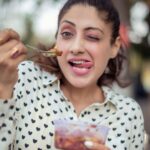 Gurleen Chopra Instagram - Teri lehar buri Teri zehar buri larh gai dil pe haaye haaye mirchi 🌶 . . . . .#redchilli #redchilliesentertainment #spicegirls #spicygirlsworld #hotgirl #cutegirl #pinkgirl #naughtyexpression #withoutmakeup #naturallook #bollywoodactress 🌶🌶 Mumbai, Maharastra