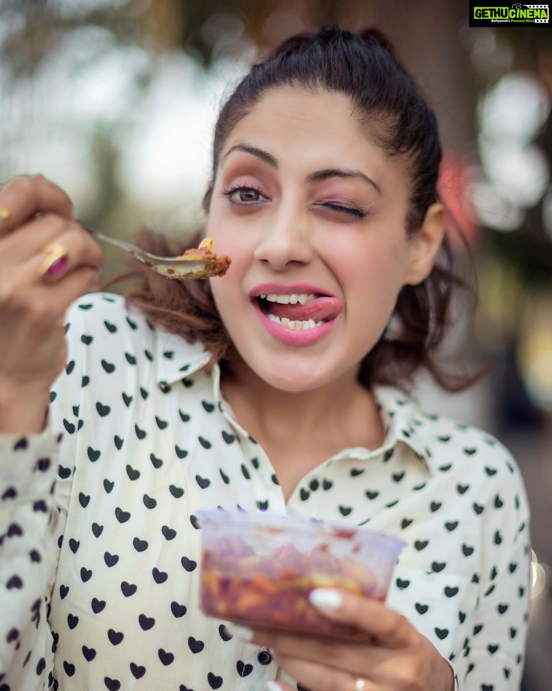 Gurleen Chopra Instagram - Teri lehar buri Teri zehar buri larh gai dil pe haaye haaye mirchi ๐ถ . . . . .#redchilli #redchilliesentertainment #spicegirls #spicygirlsworld #hotgirl #cutegirl #pinkgirl #naughtyexpression #withoutmakeup #naturallook #bollywoodactress ๐ถ๐ถ Mumbai, Maharastra