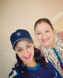 Gurleen Chopra Instagram - Bye bye chd with lots of sweet memories❤️ I will miss u all in mumbai ☹️👨‍👩‍👧‍👦 my family, my friends, my shooting people,new people, my cute fans  I met dis time I will miss u alllllllll & jinna nu nahi v mil saki ohna nu jiada miss karangi 🤘🏻see you soon everyone lots of love 💕 .
.
.
.
.
.
#chandigargh #airpot #punjab #memories #miss #love #family #fans #movies #flight #startofaweek #monday #loveyouall #willmissu #seeusoon