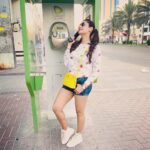 Gurleen Chopra Instagram - Aja beimaana kito .... bann k, phook da kaato mera khoon sohniya,,,, ess lai paya tainu khat meharma saade pind hani telephoooooone sohniya❤️❤️ . . . #favsong #dubai #telephonebooth #missingyou #happysunday #uae #longsistancelove #longdistancerelationship #loveyou BurJuman