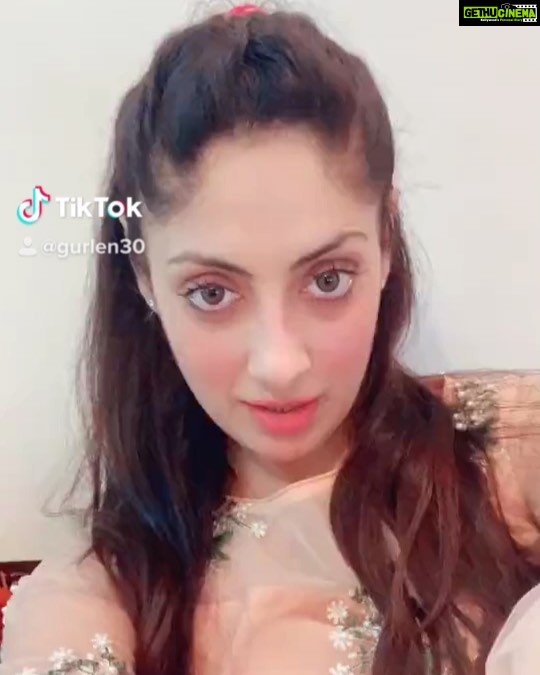 Gurleen Chopra Instagram - Hello my lovely fans thank you so much ehna pyar karn lai ❤️❤️ love u all guys 💕💕 Follow me on tiktokgurlen30,,,,Snapchatgurlen30,,,,,GURLEN Mumbai, Maharashtra