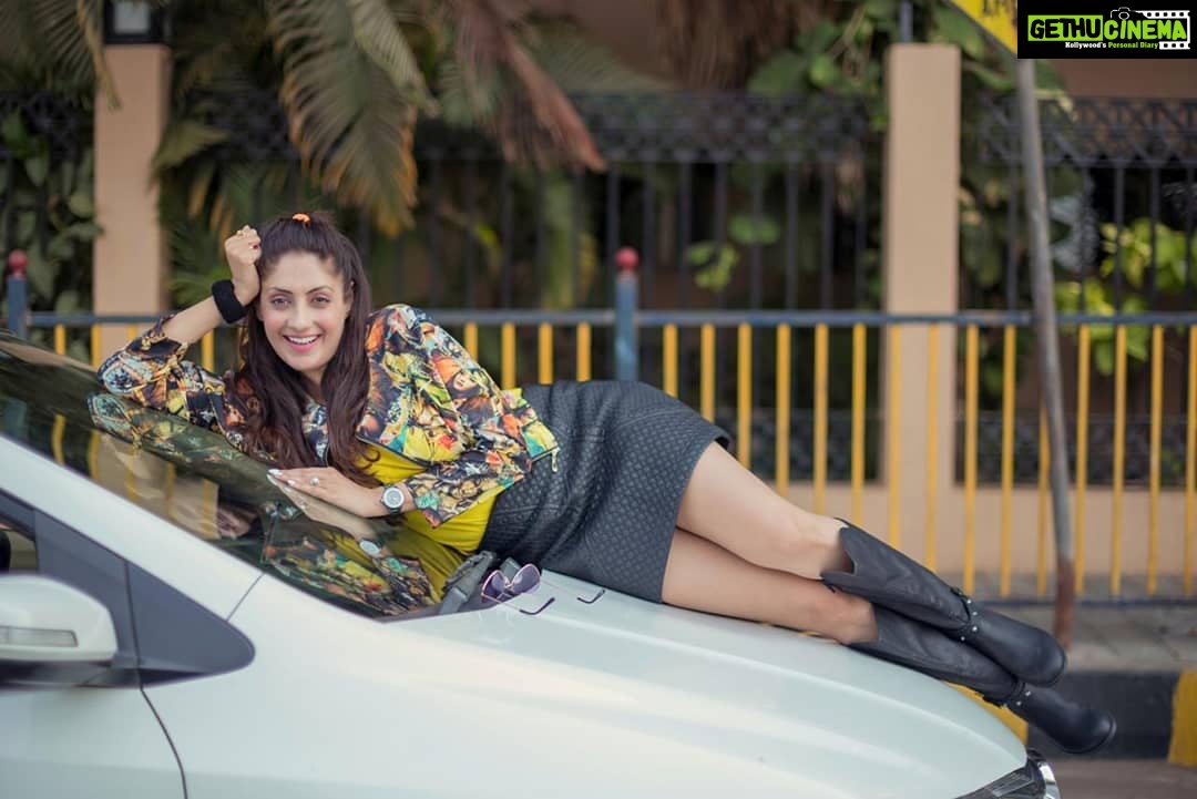 Gurleen Chopra Instagram - Live life Queen's Size 👸 Shot by @shotfromabhi Styled by @white_entelope Lokhandwala Complex
