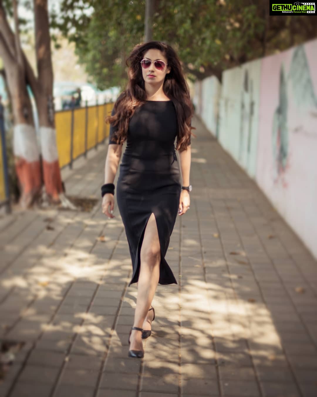 Gurleen Chopra Instagram - Don't be easy to define. Let them wonder about you. Styled By: @white_entelope PC: @shotfromabhi • Do check my story for behind the scenes fun with my lovely team. Mumbai, Maharashtra