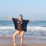 Gurleen Chopra Instagram - Welcoming new year with new beginning. Hope this year will be full of productivity. HAPPY NEW YEAR 💥 Thank you to everyone for supporting me 💕 #gurlen #goa #beach Anjuna Beach,Goa