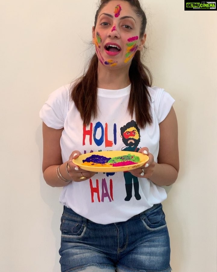 Gurleen Chopra Instagram - HAPPY HOLI everyone,,, fill your life with colours of love 💖 💖 #happyholi #holi2019 #holi Mumbai Lokhandwala