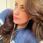Gurleen Chopra Instagram - You touched my soul from so far away ... 📞 📞 📱 📱 ( jaruri nahi koi tuanu Kareeb hoke he Samjhe, Kai Kai vaar koi bahuttt door Beth k v tuanu samjh janda ) #mngselfie #withoutmakeup #loveyourvoice #lovemylife #happyweekends #thankyougod #soulconnection Mumbai, Maharashtra