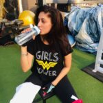 Gurleen Chopra Instagram – Work while they sleep, learn while they party, save while they spend, live like they DREAM….Sunday early mng gym ( 🏋️‍♀️ work out videos coming soon )…. love u all ❤️❤️….GURLEN….#sundaymotivation #hardcoreworkout #legsday #gymlover #myfavplace #gettingreadyforbigdream…. Waves Gym