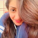 Gurleen Chopra Instagram - You touched my soul from so far away ... 📞 📞 📱 📱 ( jaruri nahi koi tuanu Kareeb hoke he Samjhe, Kai Kai vaar koi bahuttt door Beth k v tuanu samjh janda ) #mngselfie #withoutmakeup #loveyourvoice #lovemylife #happyweekends #thankyougod #soulconnection Mumbai, Maharashtra