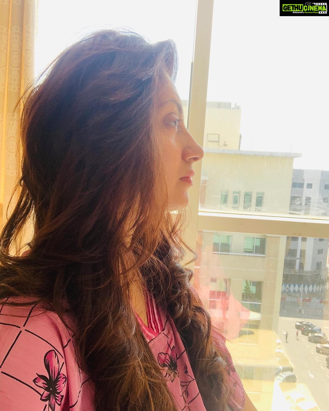 Gurleen Chopra Instagram - Dear soul : I am still learning about what you love, I am going to give us more of that, I promise ππͺππππ₯°π π... gudmng from Dubai.. morning π€³ selfie...# lovedubai #wonderfulpeople #beautifulcountry #uae Dubai, United Arab Emirates