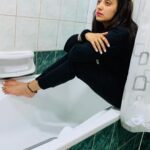 Gurleen Chopra Instagram - Still getting goosebumps as well as extreme hollowness being in the same place of my Idol Sridevi ji where she took her last breath in one of the unexpected and mysterious accident we have ever heard of... It was very sad and hard to believe that she left all of us sudden. Please pray to God that her soul rest in peace...SAME CITY SAME COUNTRY....#dubai Dubai, United Arab Emirates