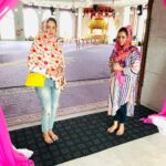 Gurleen Chopra Instagram – I am loved by GOD and nothing can take this away from me 🙏🏻 … #dubaigurdwara #lovegod #godlovesme @annie.jangid Guru Nanak Darbar Dubai