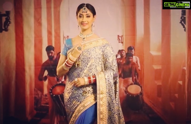 Gurleen Chopra Instagram - I love you, and that’s the beginning and end of everything...#bridalshoot #indianbride #kalaniketanclassic #kalaniketan_sarees Mumbai, Maharashtra