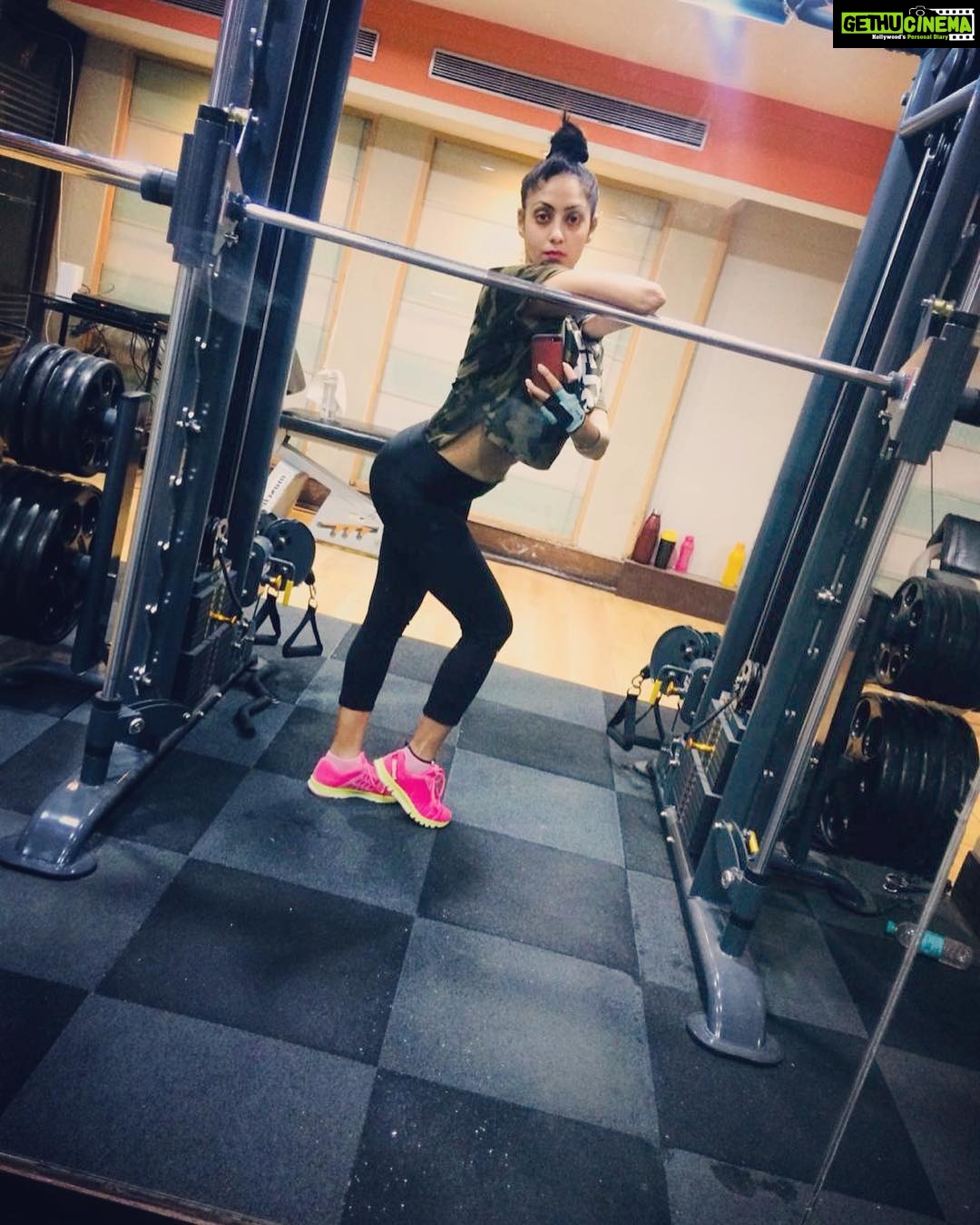 Gurleen Chopra Instagram - It's a clichè in today's world to get compliments like "Hot" and "Sexy".... but to get the body and mind trully "Hot" and "Sexy"...you need proper focus, balanced diet and every drop of sweat worth a penny !💪🏻 🌟