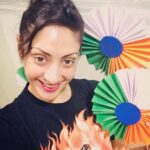 Gurleen Chopra Instagram - Our life is full of colours, I hope this 26th January will add more colours to your life. HAPPY REPUBLIC DAY 🇮🇳 Waves Gym