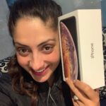 Gurleen Chopra Instagram - It feels so good when you pamper yourself with little indulgence in the new year....I did the same to myself with new IPH XS MAX.....😊 HELLO 2019 .....