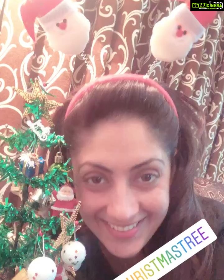 Gurleen Chopra Instagram - My small Christmas tree 🎄