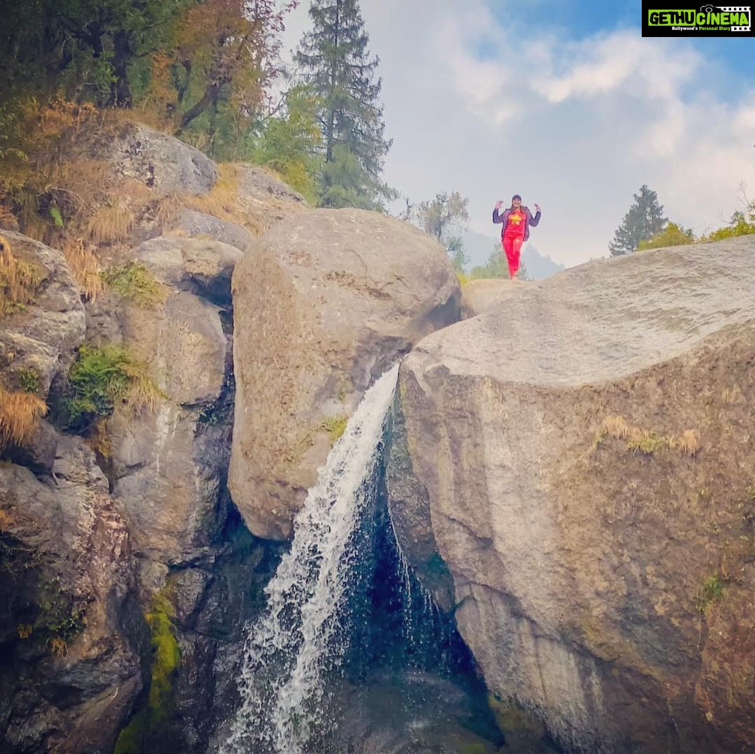 Gurleen Chopra Instagram - Until you spread your wings, you will have no idea how far you can fly...#enjoylife #treckingtrip#kauravkund @backpackhikers Nalagarh Himachal