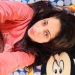 Gurleen Chopra Instagram - Aye hai hum jahan mein tumhare liye, Hain tumhare liye he hamari ankhen.....early mng selfie,,no makeup’s,, nofilters,,love u all...GC.....#happysunday #loveyourself #lazysunday #newlifestyle #peaceofmind