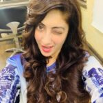 Gurleen Chopra Instagram - A woman who cuts her hair is about to change her life.....thx Shano u r a wonderful gal,, May Baba ji gives u all the happiness of this world...#newhaircut #newmovie #newlook @shanohanspal11 Hakim's Aalim Hair 'N' Tattoo Lounge