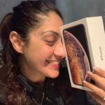 Gurleen Chopra Instagram - It feels so good when you pamper yourself with little indulgence in the new year....I did the same to myself with new IPH XS MAX.....😊 HELLO 2019 .....