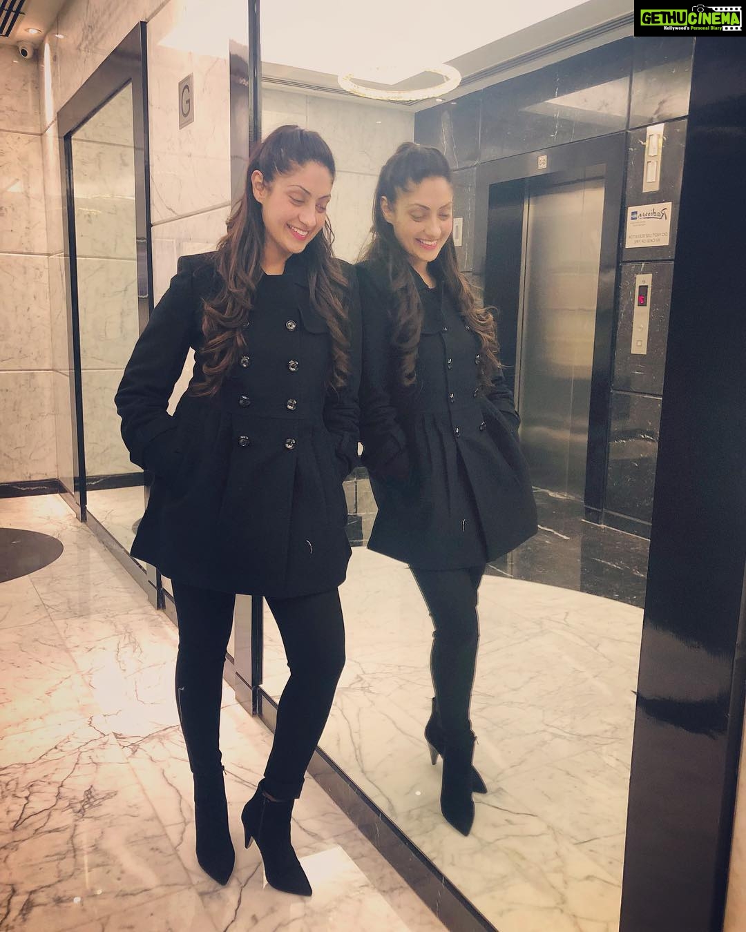Gurleen Chopra Instagram - May this new year all your dreams turn into reality & all your efforts into great achievements! let’s start this new year with lots of positivity & love for everyone .... love you all 💖 GC Radisson Blu Hotel New Delhi Paschim Vihar