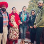 Gurleen Chopra Instagram - Dhan jigra kalgiyaan vale da, putt chaar dharam to vaar Geya 🙏🏻 Gurudwara Sri Fatehgarh Sahib