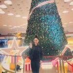 Gurleen Chopra Instagram - May jesus be the light of your Christmas celebration MERRY CHRISTMAS 🎄 Terminal 2 Chatrapati Shivaji Terminal Mumbai